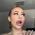 Karis profile picture. Karis is a OnlyFans model from the UK