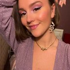 Lila profile picture. Lila is a OnlyFans model from France.