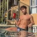 Calvin T. Banks profile picture. Calvin T. Banks is a OnlyFans model from Connecticut.