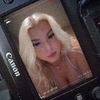 Vee Levesque profile picture. Vee Levesque is a OnlyFans model from Calgary.
