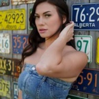 Daddy’s Little Snack profile picture. Daddy’s Little Snack is a OnlyFans model from Canada.