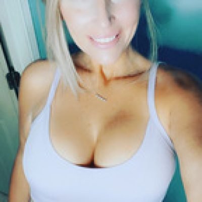 Blonde Mom profile picture. Blonde Mom is a OnlyFans model from Chicago.