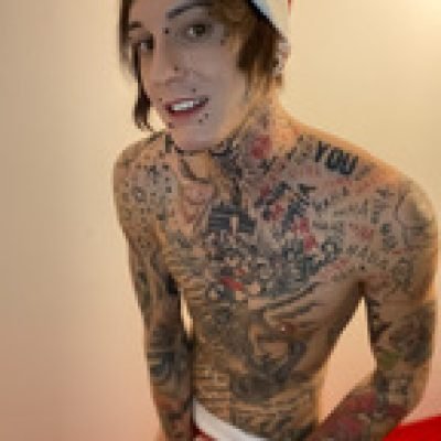 Tattooed guy profile picture. Tattooed guy is a OnlyFans model from Finland.