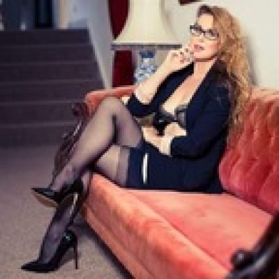 Sharon Janney profile picture. Sharon Janney is a OnlyFans model from the UK