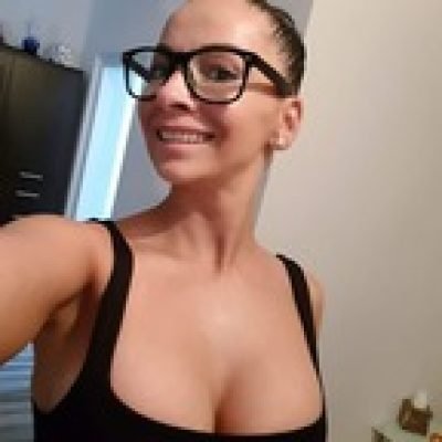 Corina profile picture. Corina is a OnlyFans model from Slovenia.