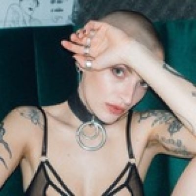 Tris profile picture. Tris is a OnlyFans model from Belgium.