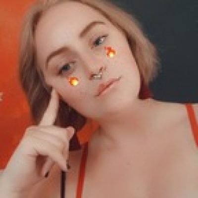 Lia profile picture. Lia is a OnlyFans model from Svenska