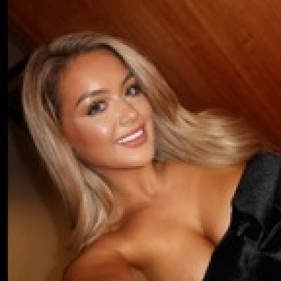 Chloe profile picture. Chloe is a OnlyFans model from the UK