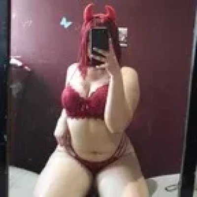 Javi profile picture. Javi is a OnlyFans model from Chile.