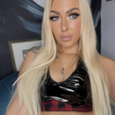 Natalia profile picture. Natalia is a OnlyFans model from the UK