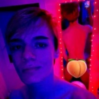 AJ Baxter profile picture. AJ Baxter is a OnlyFans model from the UK