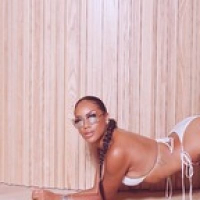 HI profile picture. HI is a OnlyFans model from Hawaii.