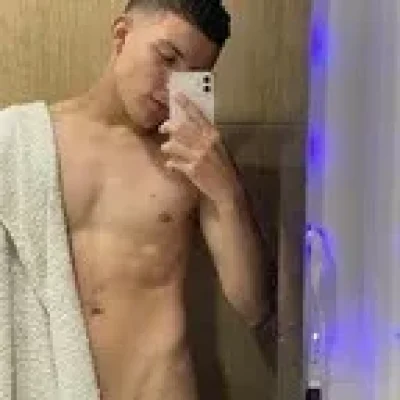 Santiago Taborda profile picture. Santiago Taborda is a OnlyFans model from Chile.