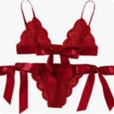 HI profile picture. HI is a OnlyFans model from Hawaii.