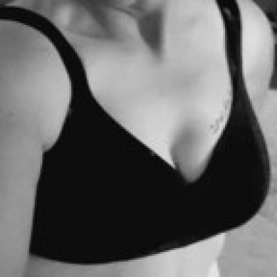 Lia French profile picture. Lia French is a OnlyFans model from France.