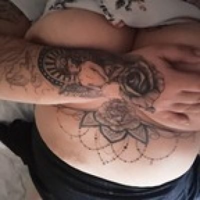 Le monde a mes pieds profile picture. Le monde a mes pieds is a OnlyFans model from France.