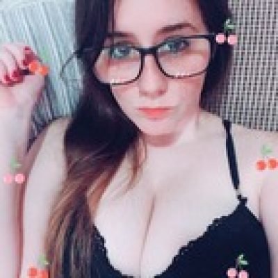 FreckledVix profile picture. FreckledVix is a OnlyFans model from Japan.