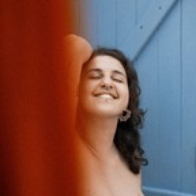 Lur profile picture. Lur is a OnlyFans model from France.