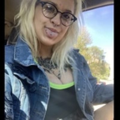 Dev profile picture. Dev is a OnlyFans model from iowa.