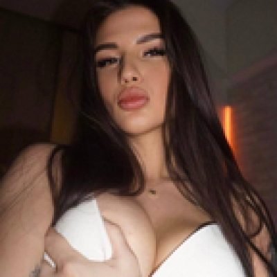 I am NAOMI profile picture. I am NAOMI is a OnlyFans model from iowa.