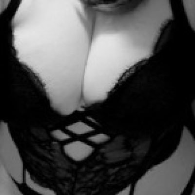 Facelesskit profile picture. Facelesskit is a OnlyFans model from Scotland.