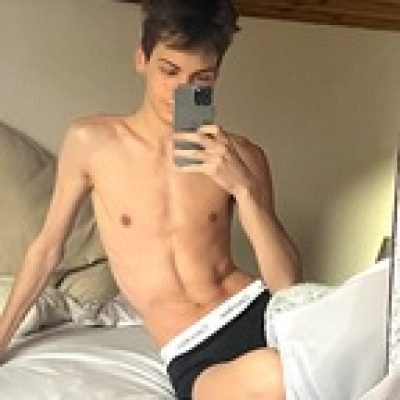 2 Jeunes français profile picture. 2 Jeunes français is a OnlyFans model from France.