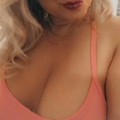 OhScarlett profile picture. OhScarlett is a OnlyFans model from ohio.