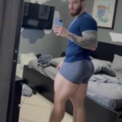 Roman profile picture. Roman is a OnlyFans model from Greece.