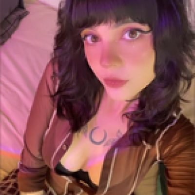 Ari profile picture. Ari is a OnlyFans model from ohio.