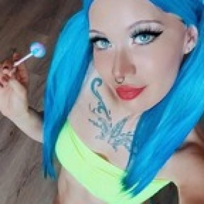 Lauren profile picture. Lauren is a OnlyFans model from Edmonton.