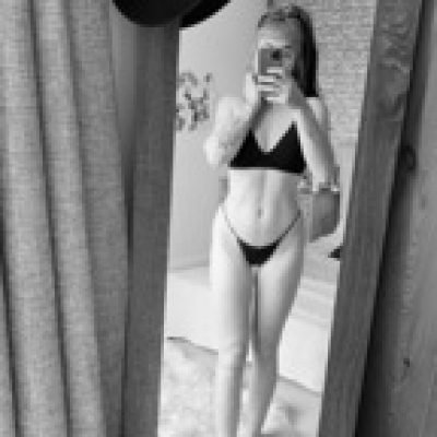 Harriet93 profile picture. Harriet93 is a OnlyFans model from Greece.