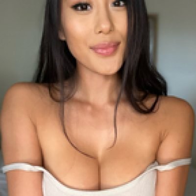 Sofia   (say hi!) profile picture. Sofia   (say hi!) is a OnlyFans model from Hawaii.