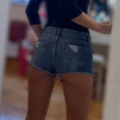 Claire profile picture. Claire is a OnlyFans model from Ireland.