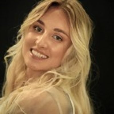 Juliana profile picture. Juliana is a OnlyFans model from spain.