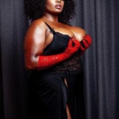 LovelyL profile picture. LovelyL is a OnlyFans model from South Africa.