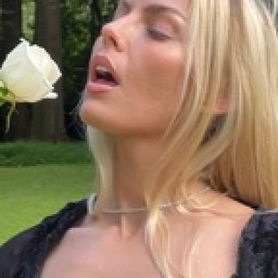 Jenna Lee profile picture. Jenna Lee is a OnlyFans model from Dallas.