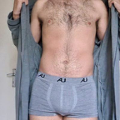 Hung'nYoung profile picture. Hung'nYoung is a OnlyFans model from South Africa.