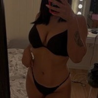 Pink mermaid profile picture. Pink mermaid is a OnlyFans model from Norway