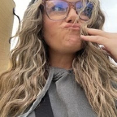 Mackenzie profile picture. Mackenzie is a OnlyFans model from Hawaii.