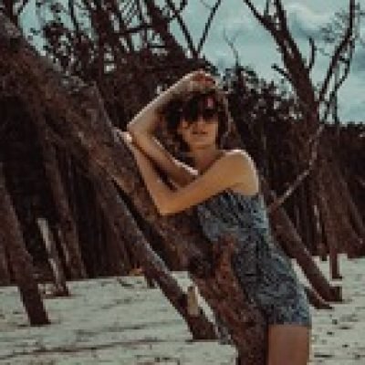 Curly profile picture. Curly is a OnlyFans model from Ukraine.