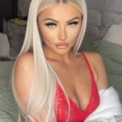 Miss November profile picture. Miss November is a OnlyFans model from Minnesota.